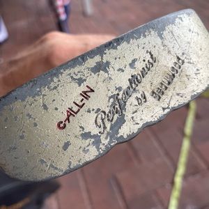 Vintage  Beauwood Call In golf putter in right handed with graphite shaft